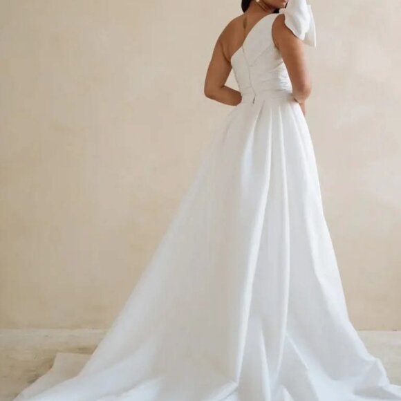 Jenny Yoo Isla Gown with Overskirt Size 10 NEW Taffeta - Picture 15 of 16